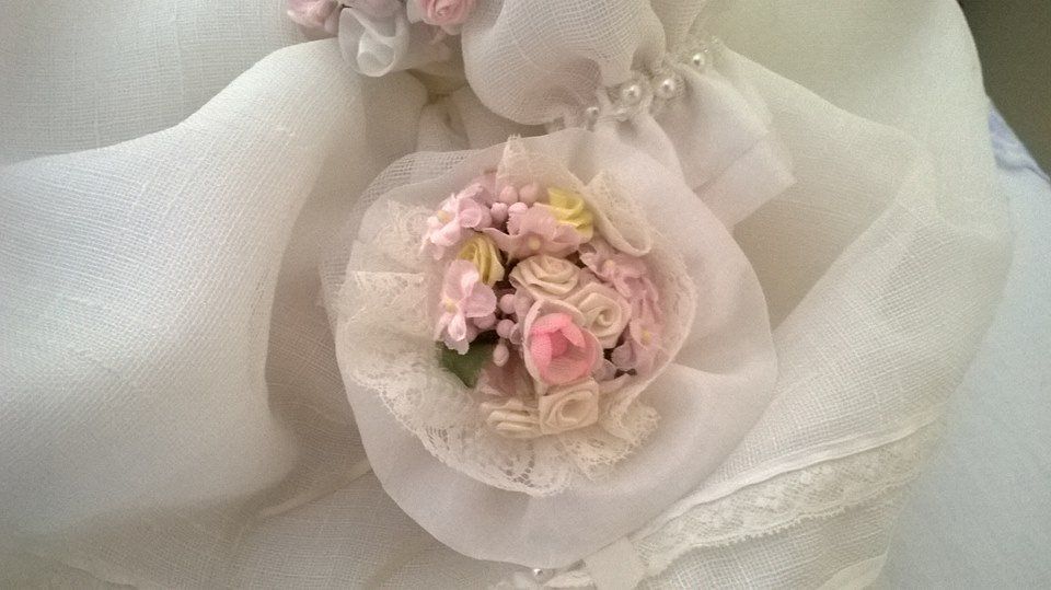 ricamo a mano di fiore