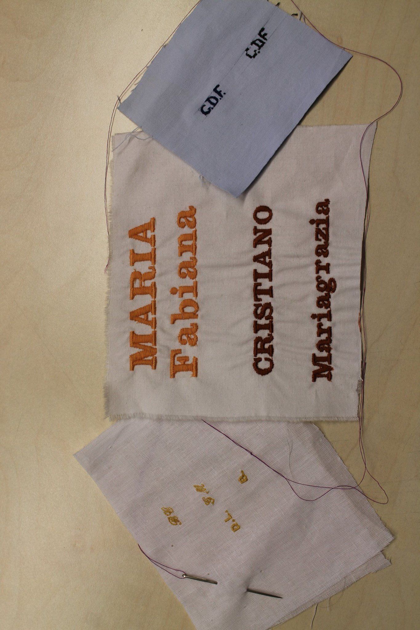 ricamo a macchina di nomi