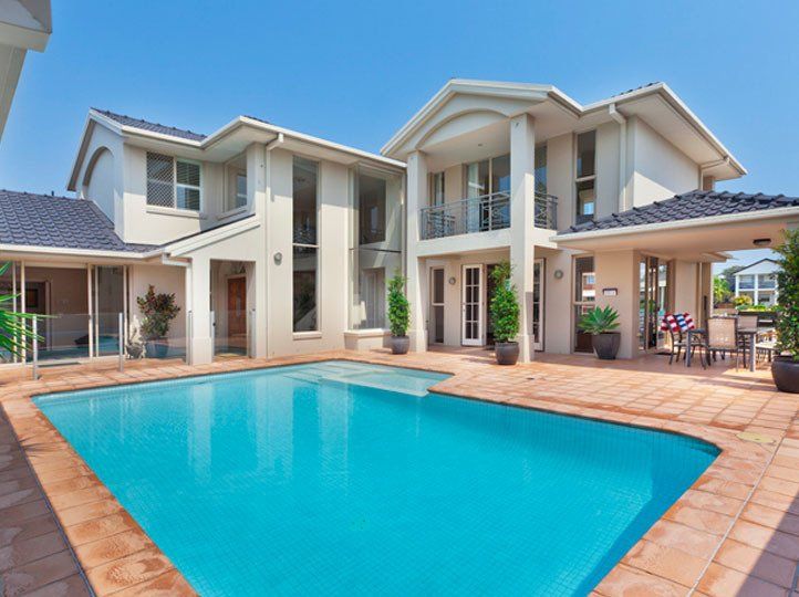 Beautiful backyard with pool