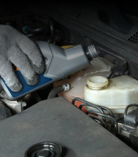 Oil Change Image | Robbins Auto Works