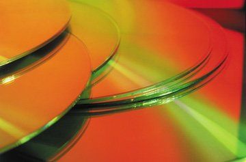 Wholesale - Edinburgh, UK - Overstocks Worldwide - CD