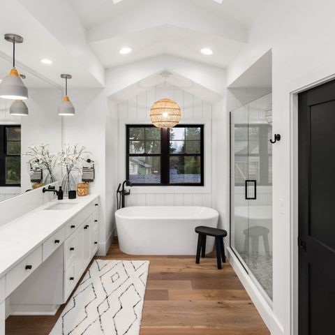 White Bathroom — Kankakee, Illinois — Hayes Builders