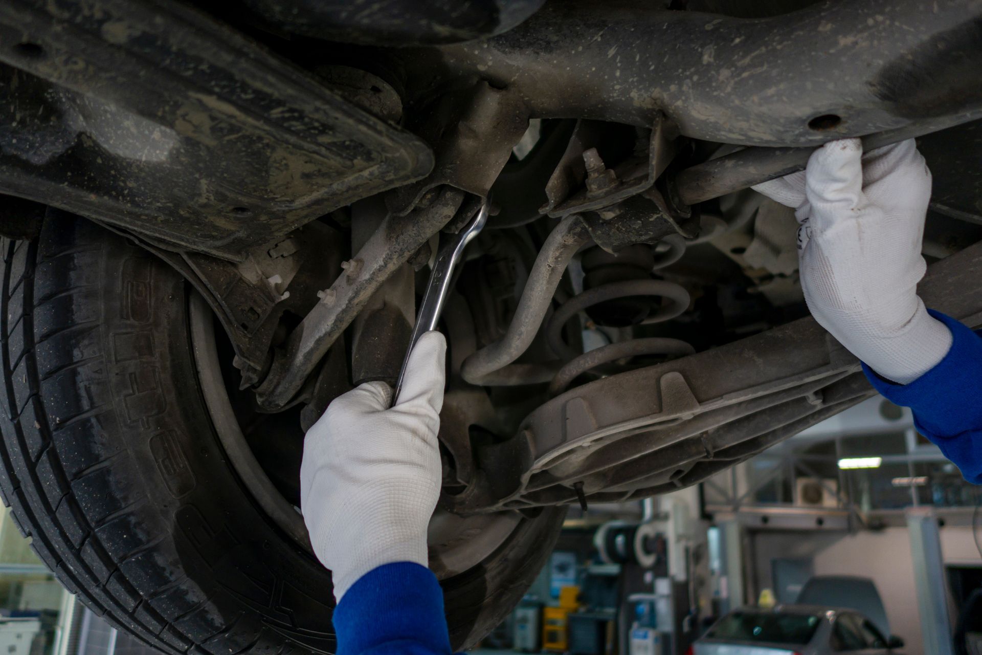 Car Mechanic Repair a Engine — Summerville, SC — Hoelz’s Body Shop