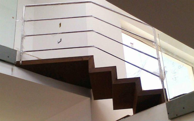 Scala in acciaio corten e acciaio inox