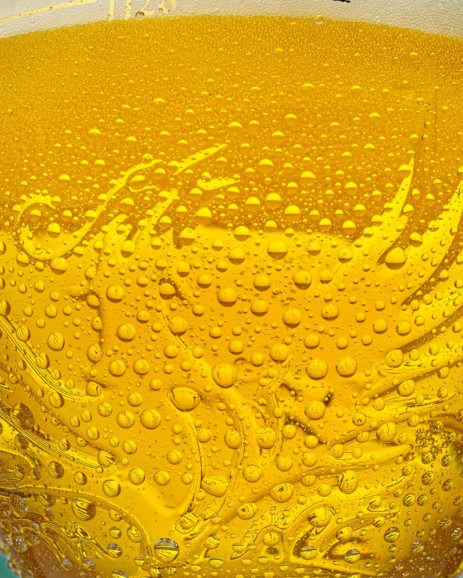 Luxury drink and fragrance photography and video by London-based liquids specialist, showcasing fine beverages and liquids.