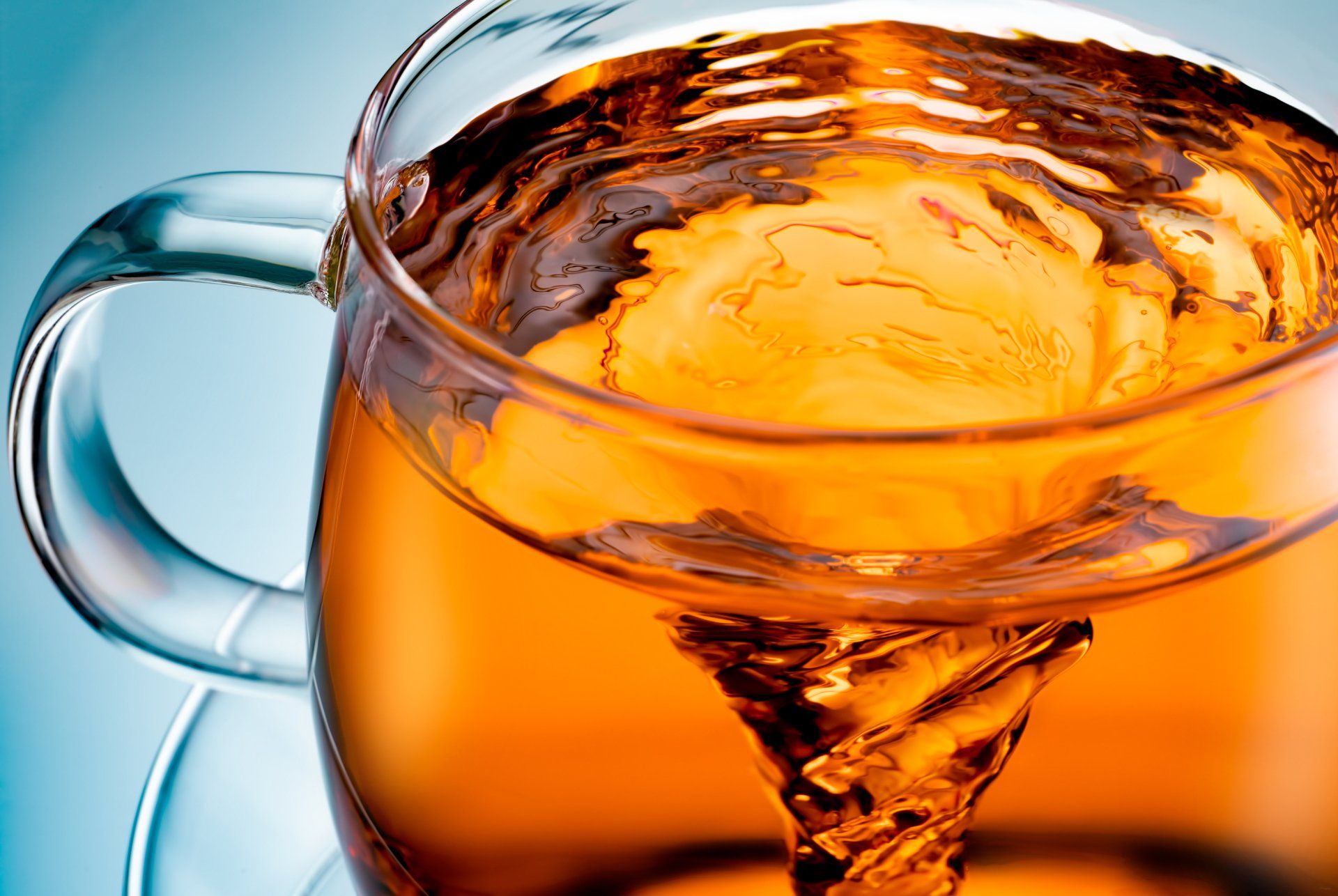 Luxury drink and fragrance photography and video by London-based liquids specialist, showcasing fine beverages and liquids.