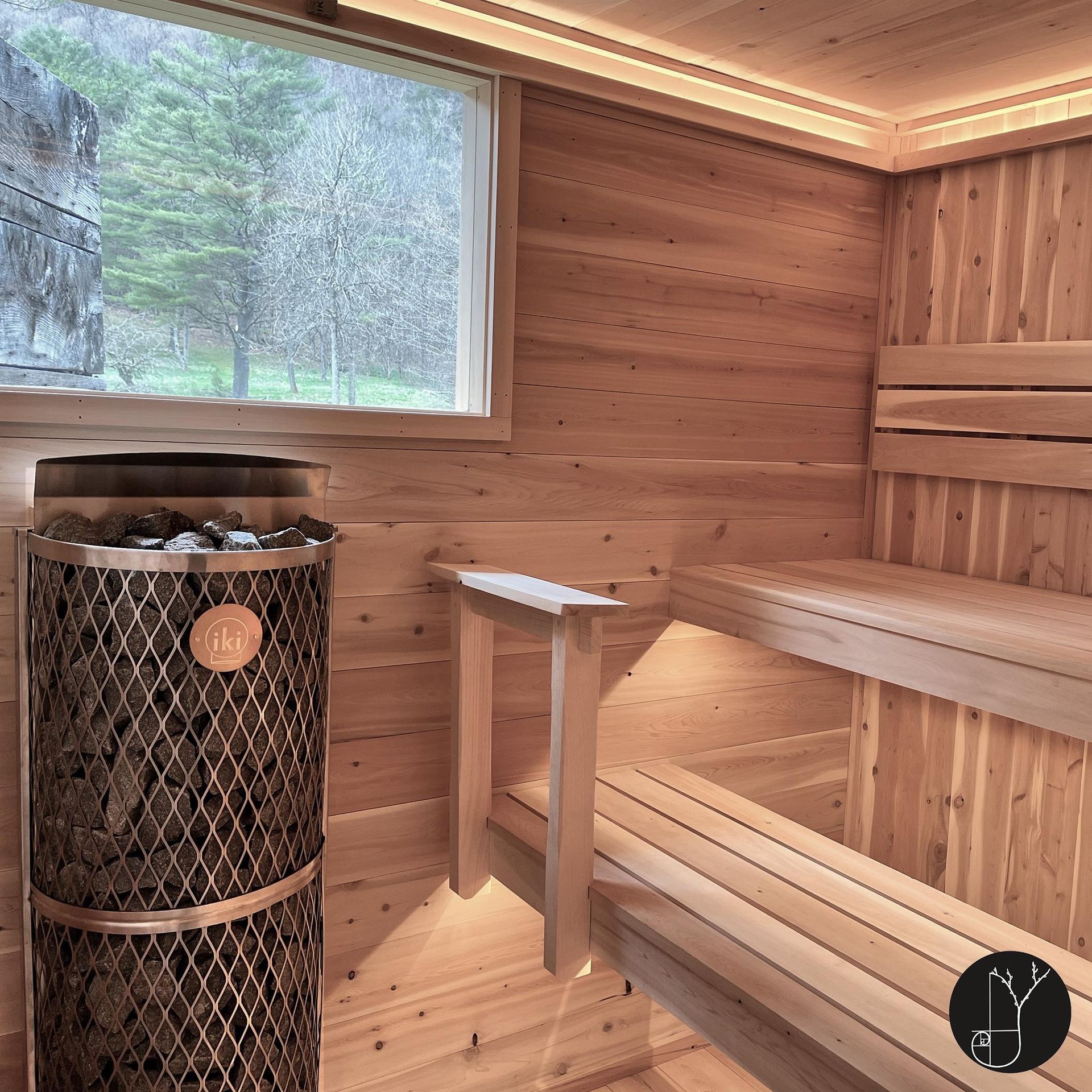 Wall IKI 6 kW with a built-in control unit