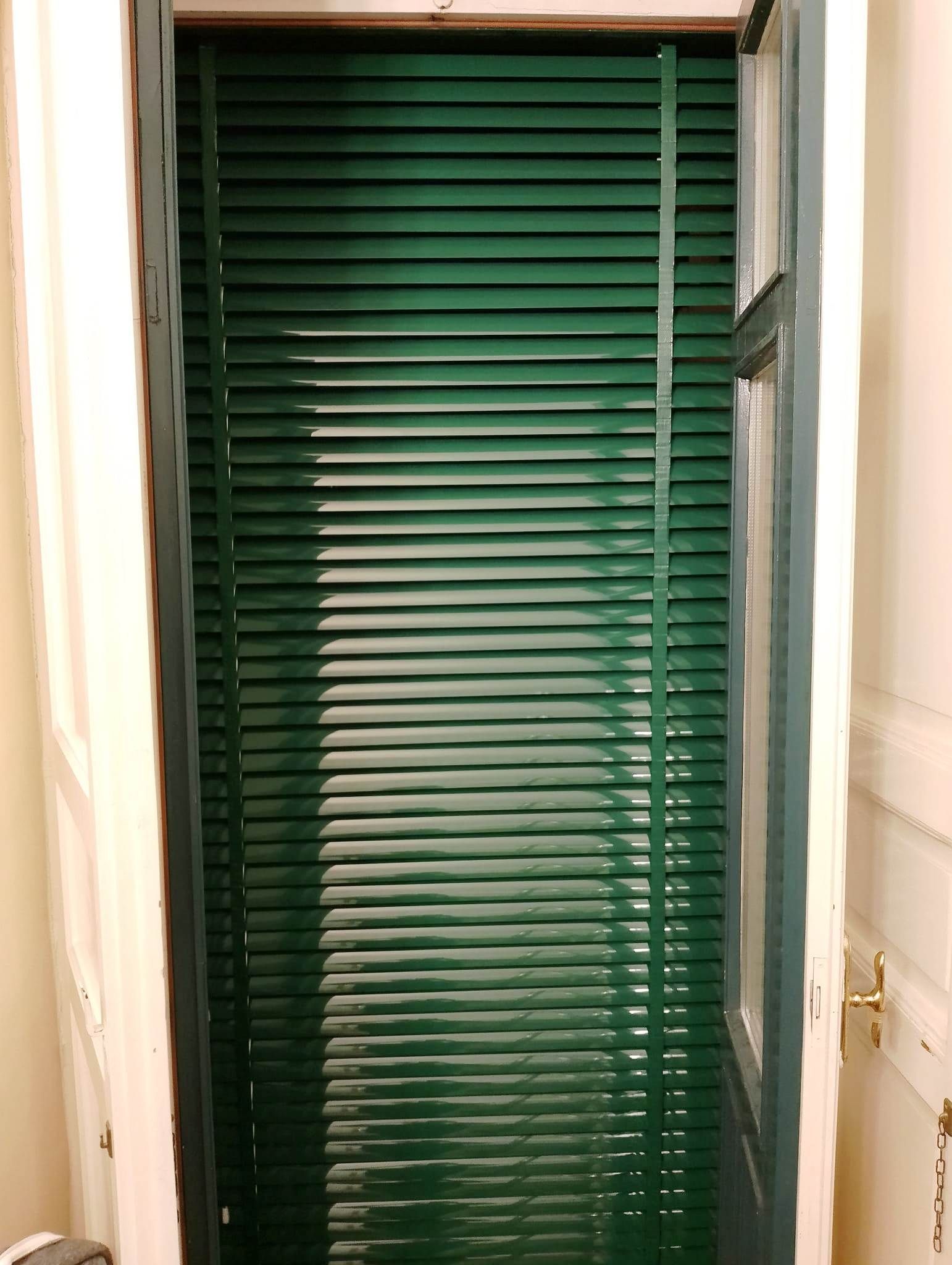 tenda veneziana verde