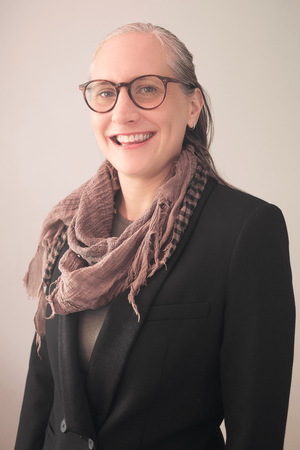 Sally Morris headshot promo photo