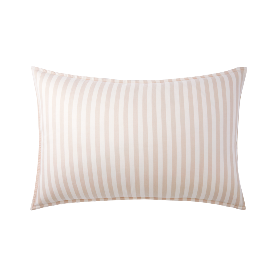 Coussin rectangulaire à rayures beiges et blanches.