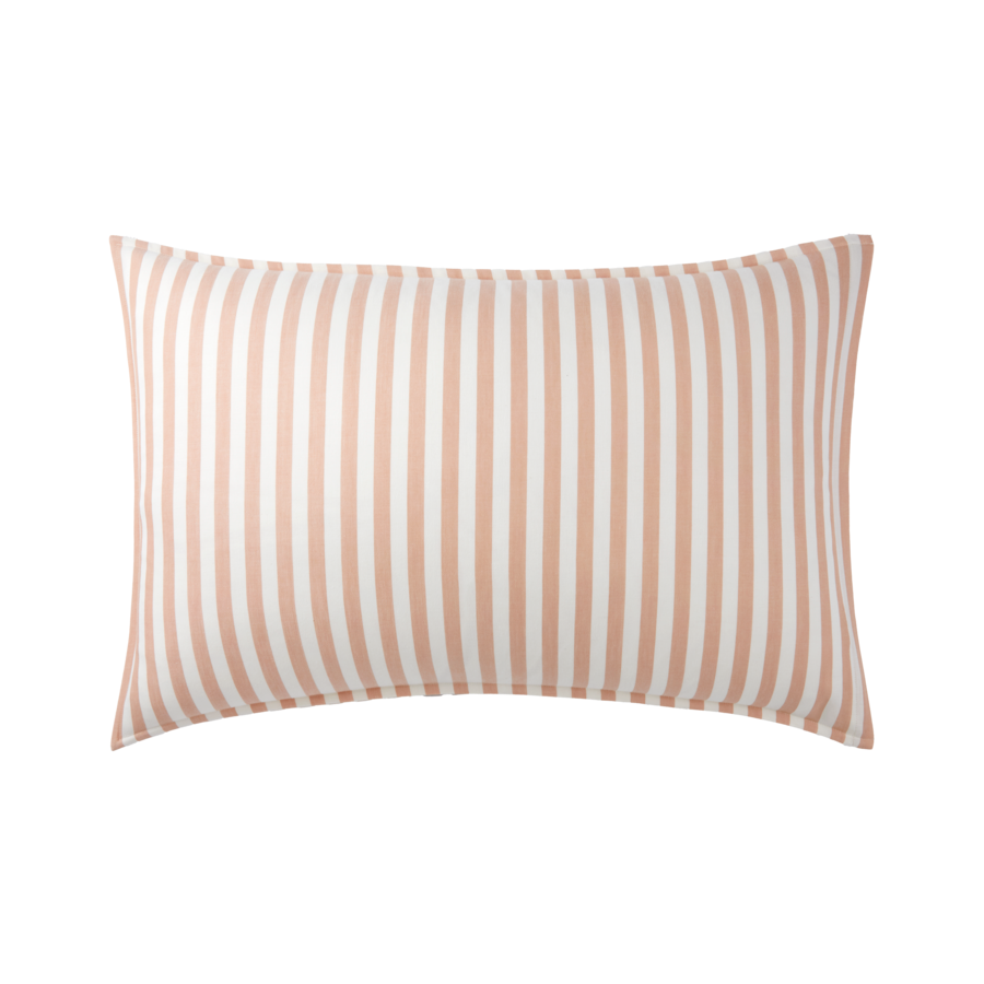 Coussin rectangulaire à rayures pêche et blanches.