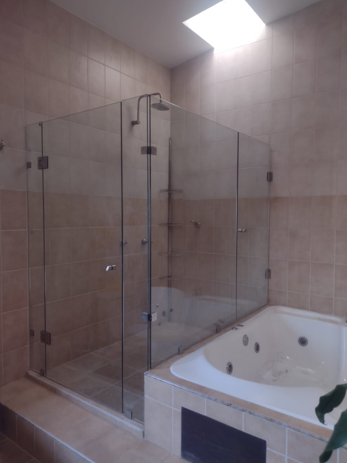 CTA CRISTAL TEMPLADO Y ALUMINIO