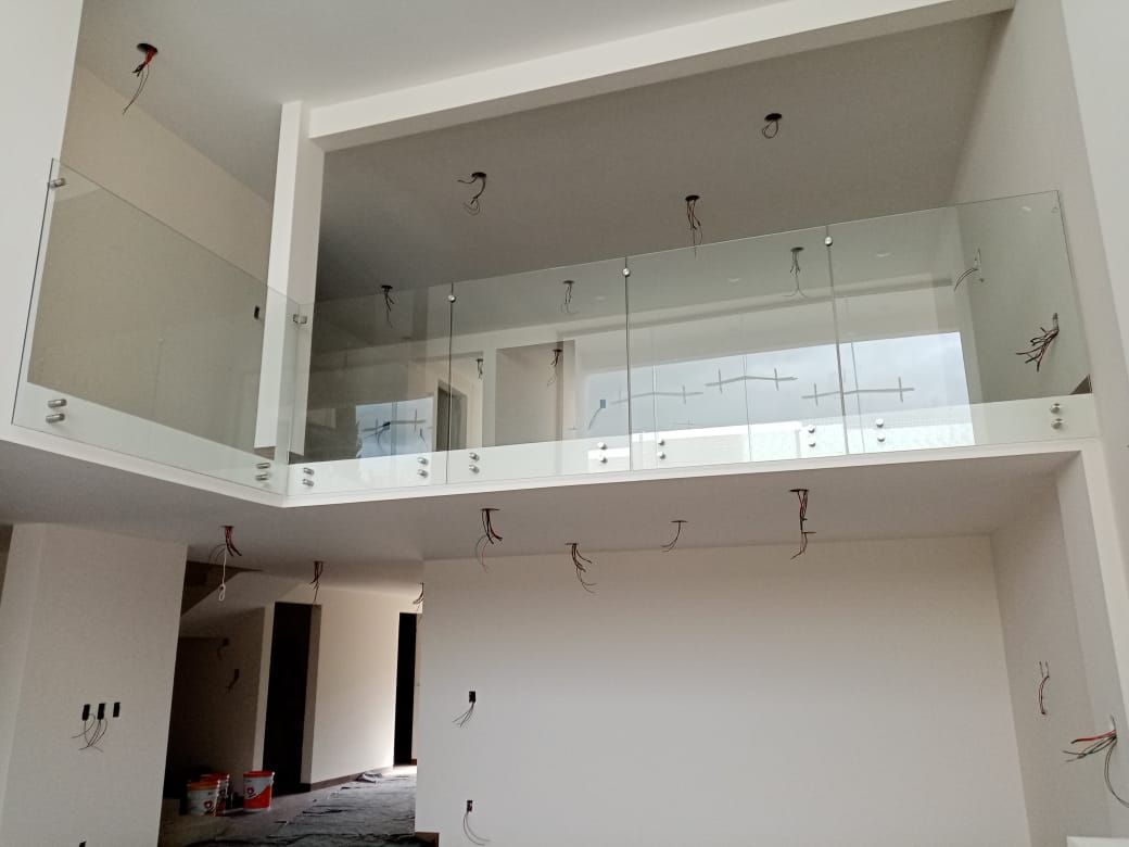 CTA CRISTAL TEMPLADO Y ALUMINIO