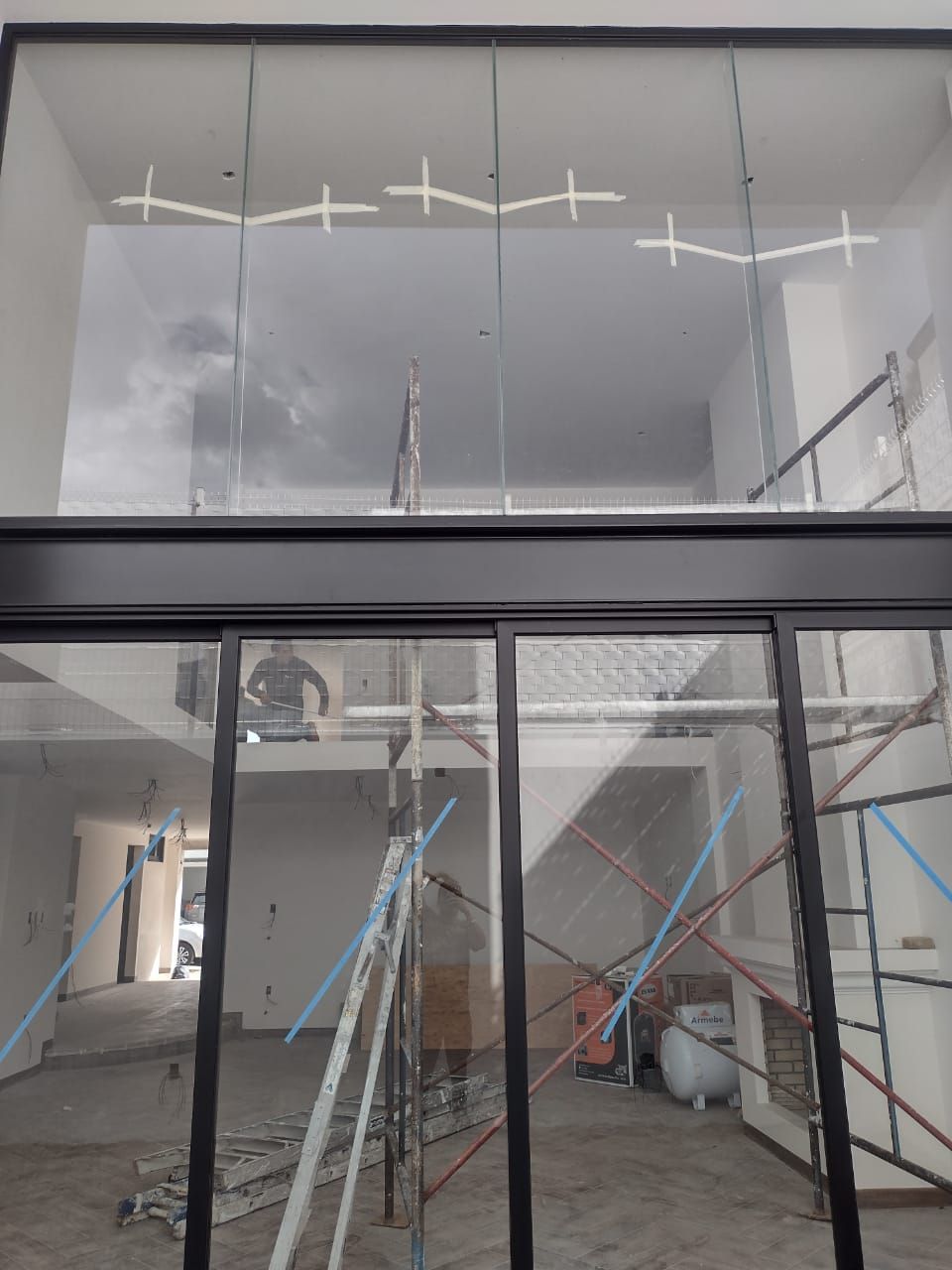 CTA CRISTAL TEMPLADO Y ALUMINIO