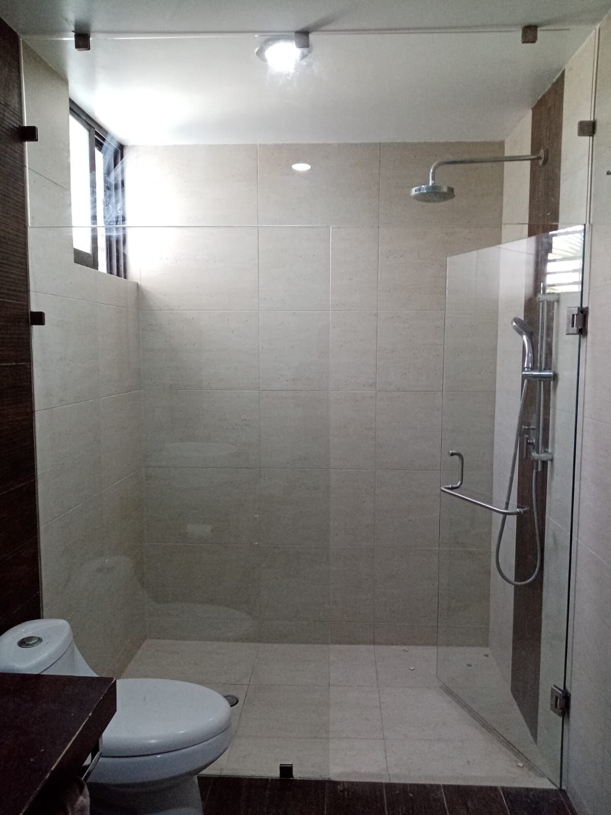 CTA CRISTAL TEMPLADO Y ALUMINIO