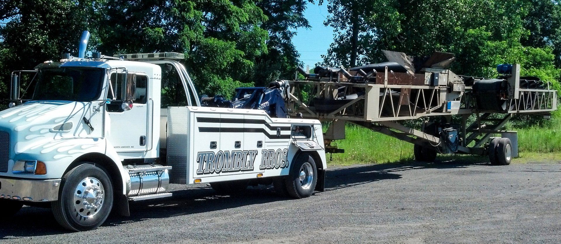 Trombly machinery Trucking Services