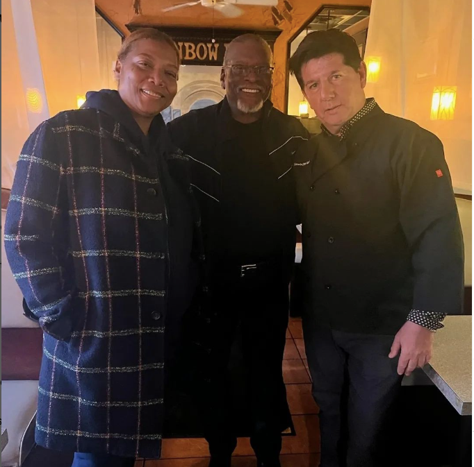 Tom Schiano with guests at Mama’s Cafe Baci