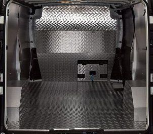 parte interna di un carro funebre