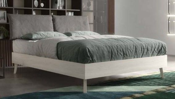 LETTO IN LEGNO CON TESTATA TESSILE