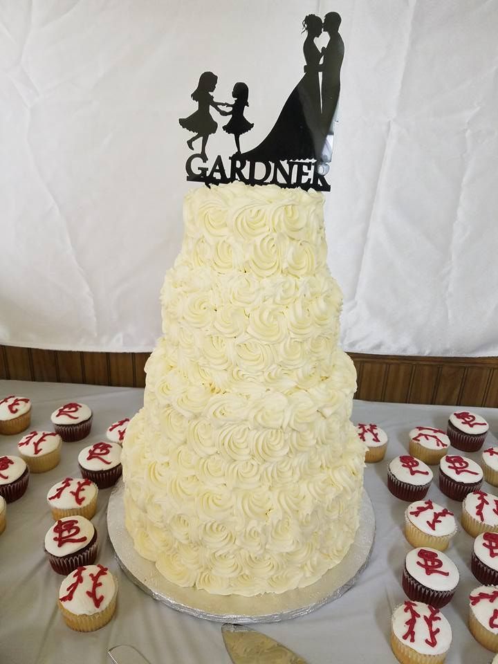 rosette wedding cake