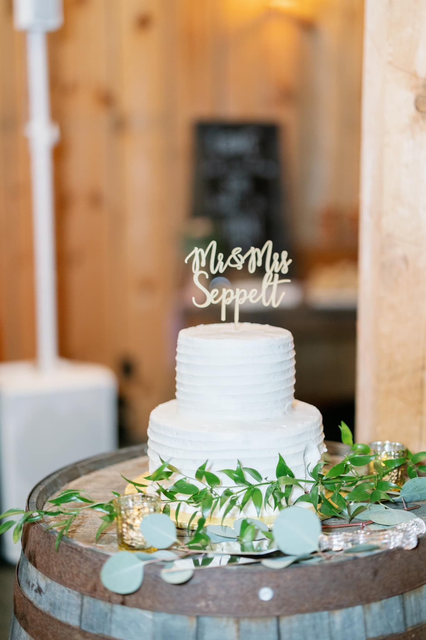 simple wedding cake
