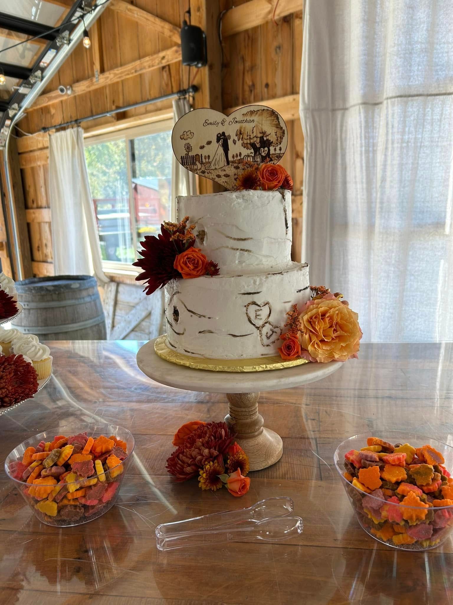 rustic tree carving wedding cake