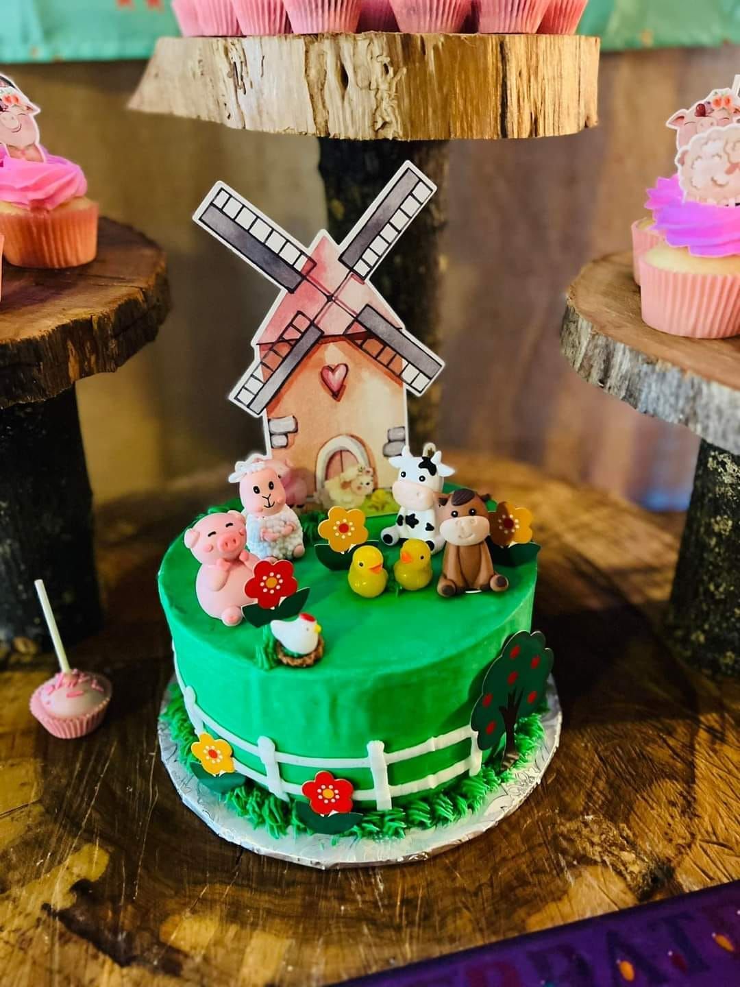 custom birthday cake