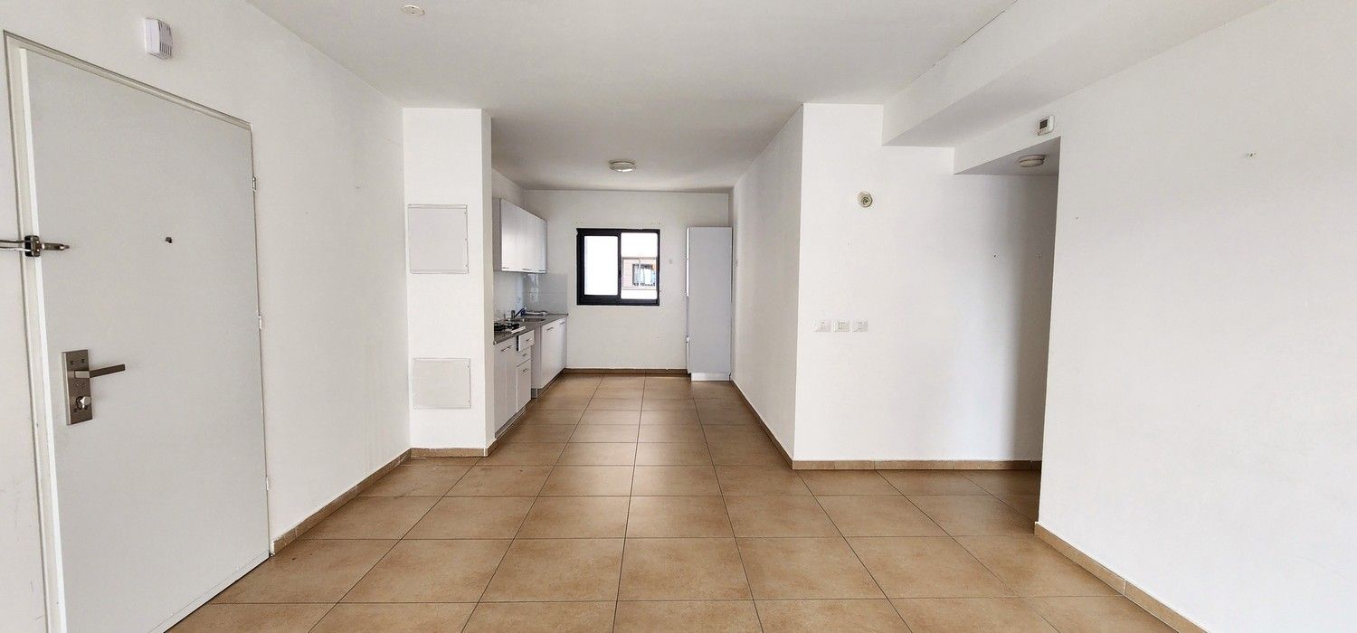 למכירה במודיעין דירת 4 חדרים ענקית עם מעלית ונגישות מלאה