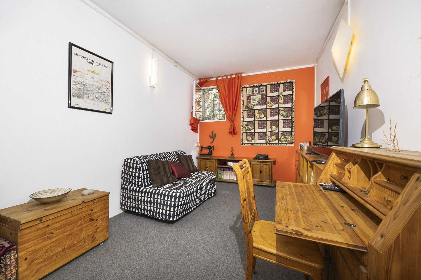 למכירה במכבים בית פרטי על מגרש ענק