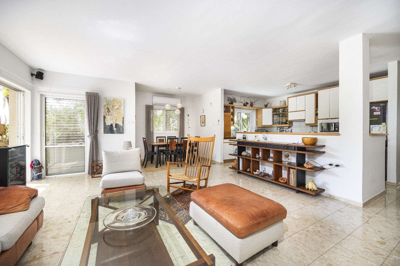 למכירה במכבים בית פרטי על מגרש ענק