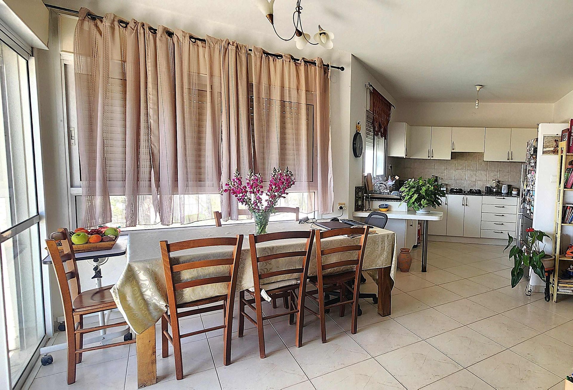 למכירה במודיעין דירת 3 חדרים עם מרפסת גדולה