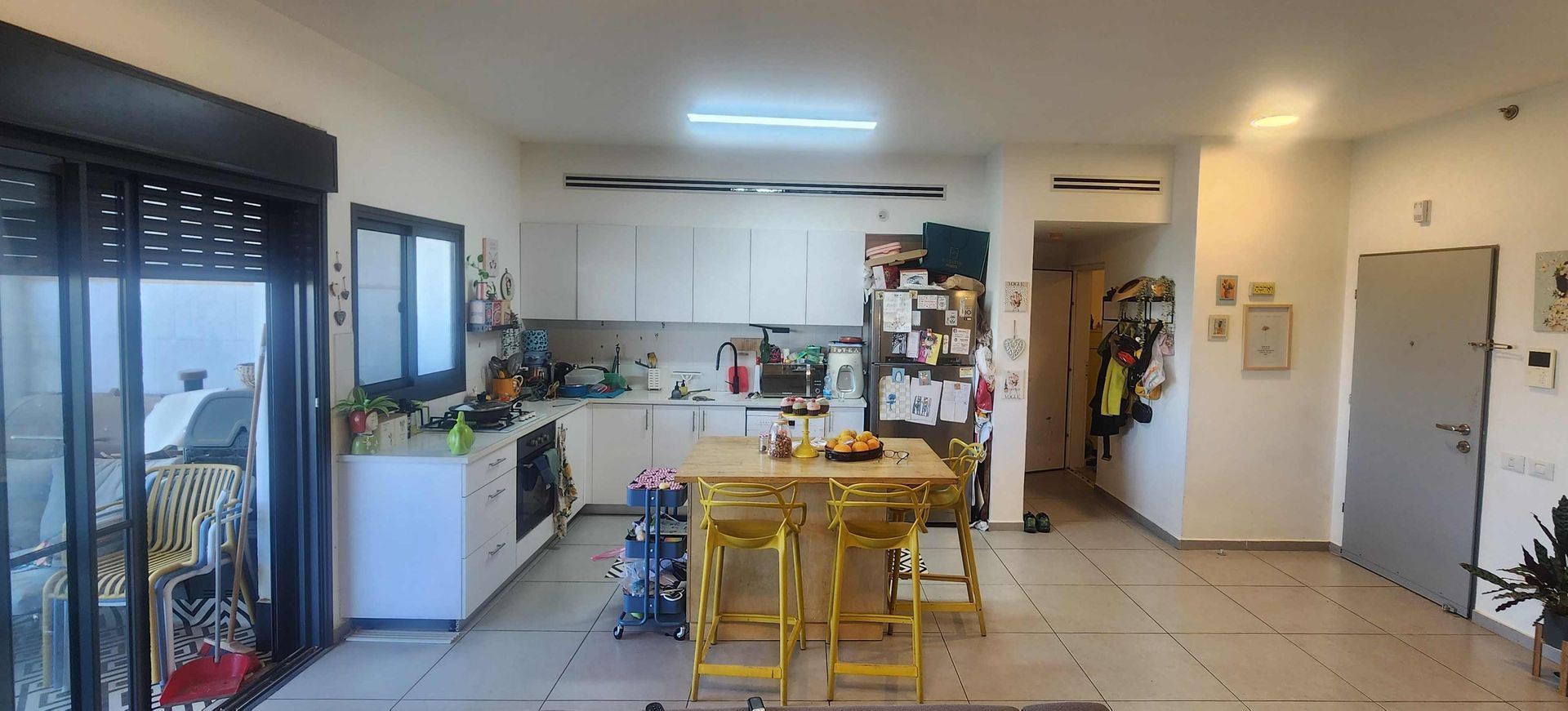 למכירה במודיעין דירת 5 חדרים מרווחת עם נוף פתוח למע