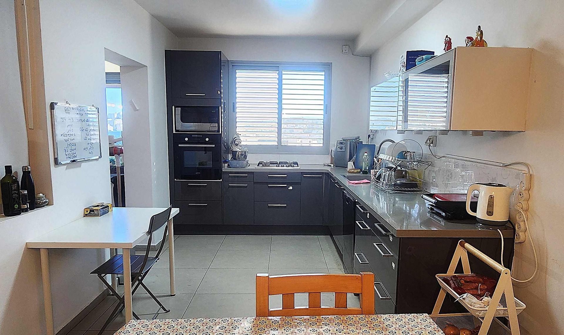 למכירה במודיעין דירת 5 חדרים ענקית במרכז העיר