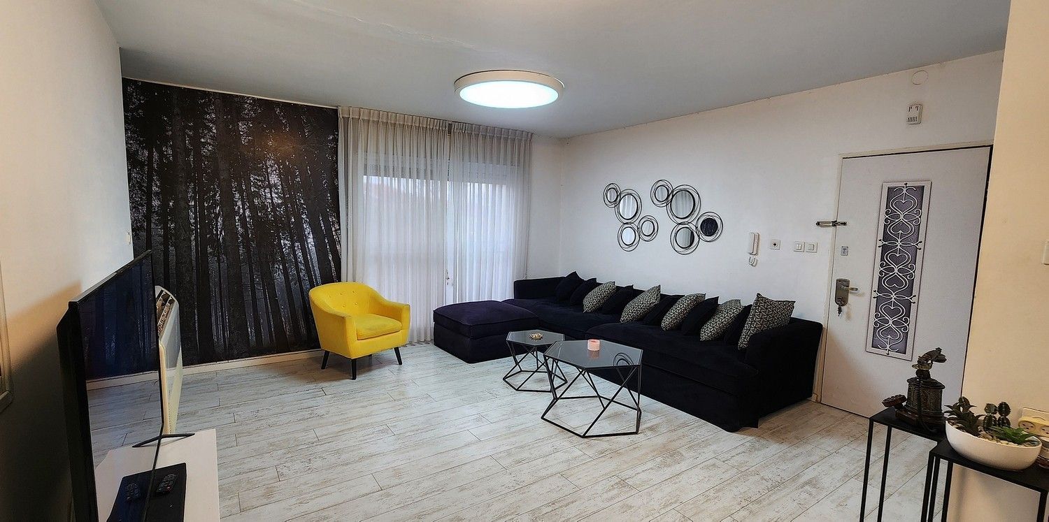 למכירה במודיעין דירת גן 4 חדרים עם נגישות מלאה