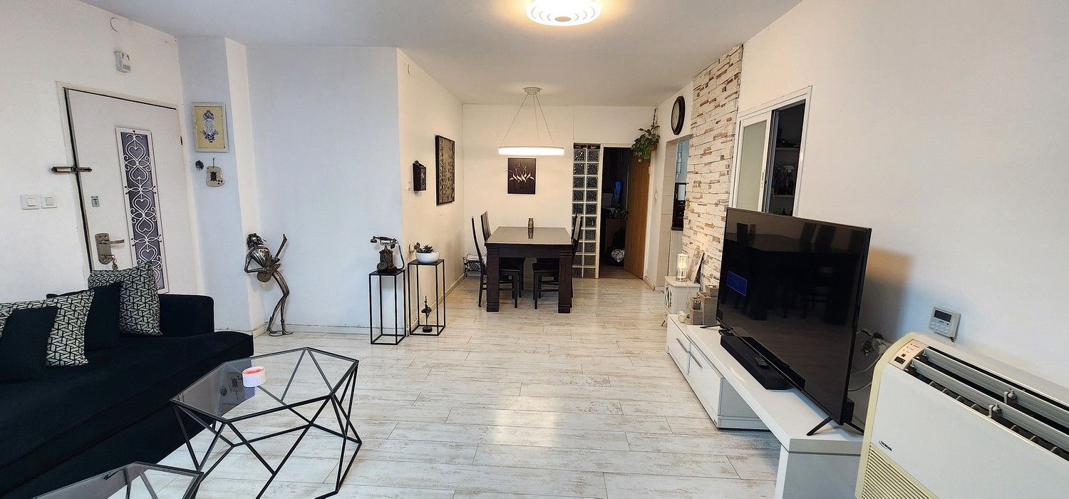 למכירה במודיעין דירת גן 4 חדרים עם נגישות מלאה