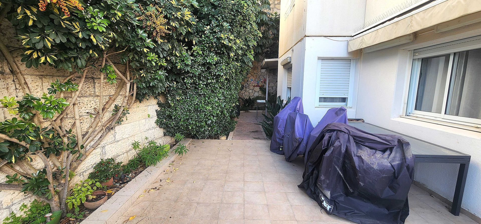 למכירה במודיעין דירת גן 4.5 חדרים עם נגישות מלאה