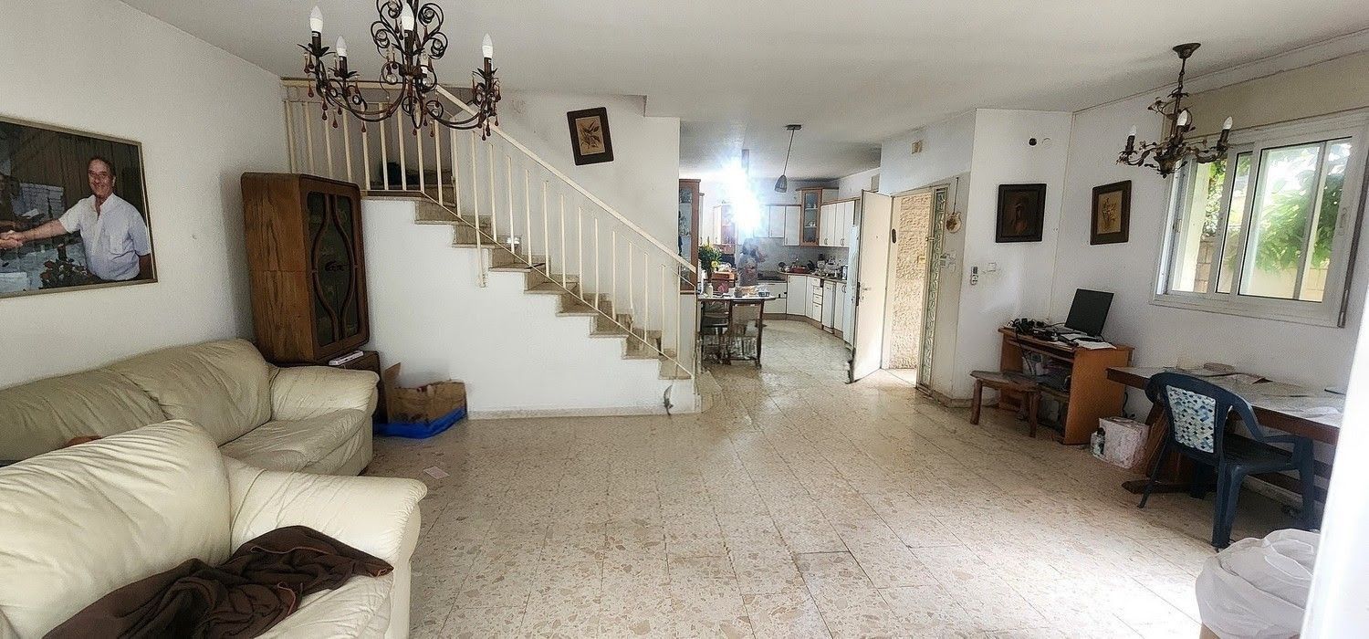 למכירה במודיעין דו-משפחתי 6 חדרים