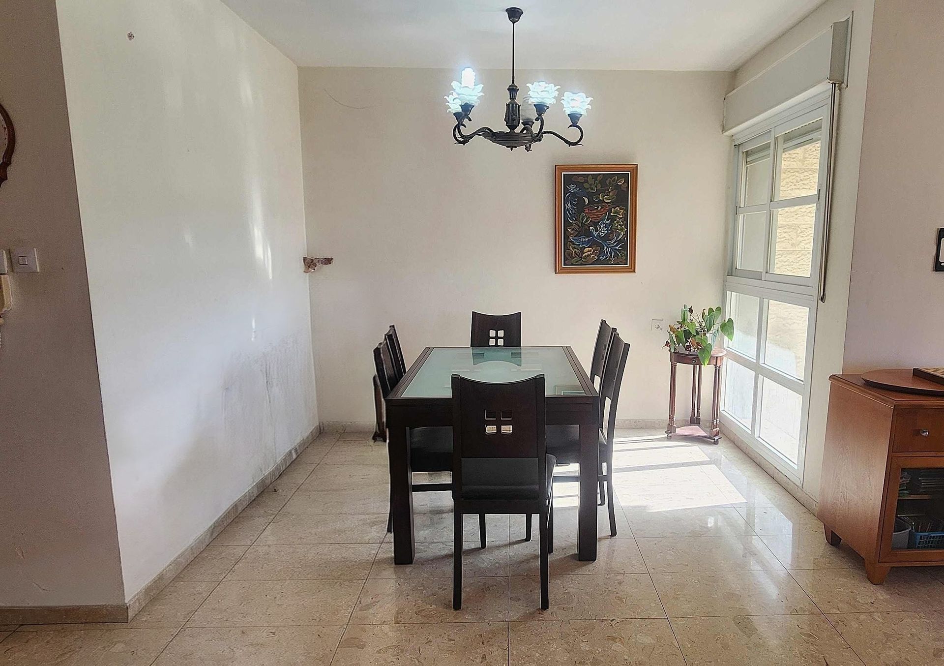 למכירה במודיעין דירת 4 חדרים ענקית עם מעלית