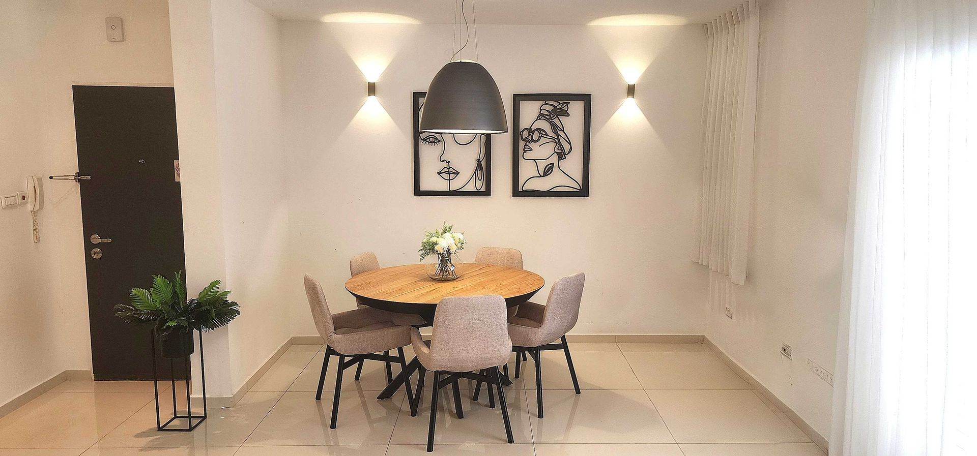 למכירה במודיעין דירת 5 חדרים מרווחת עם מרפסת ענקית