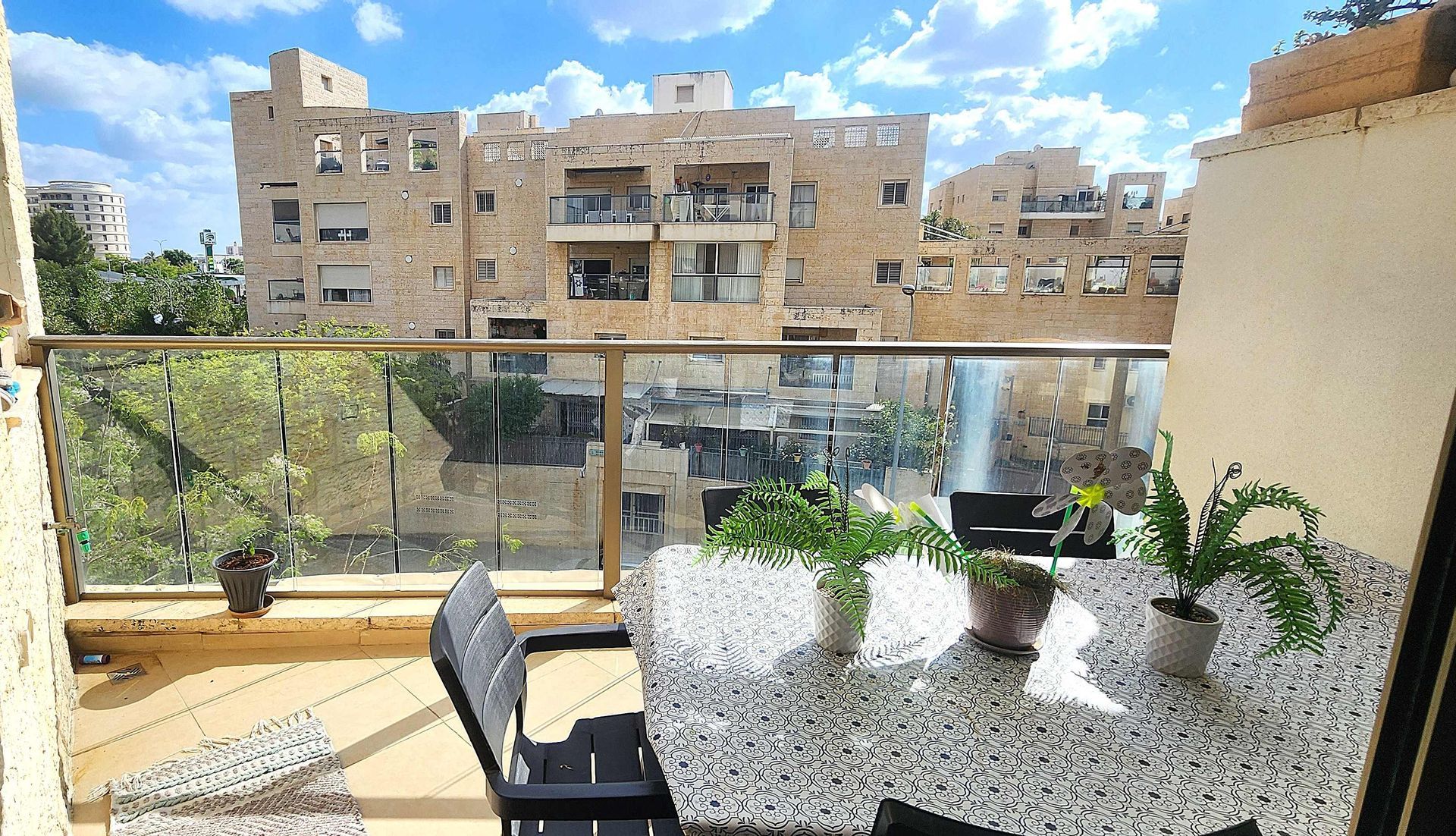 למכירה במודיעין דופלקס 5 חדרים מקסים עם נגישות מלאה