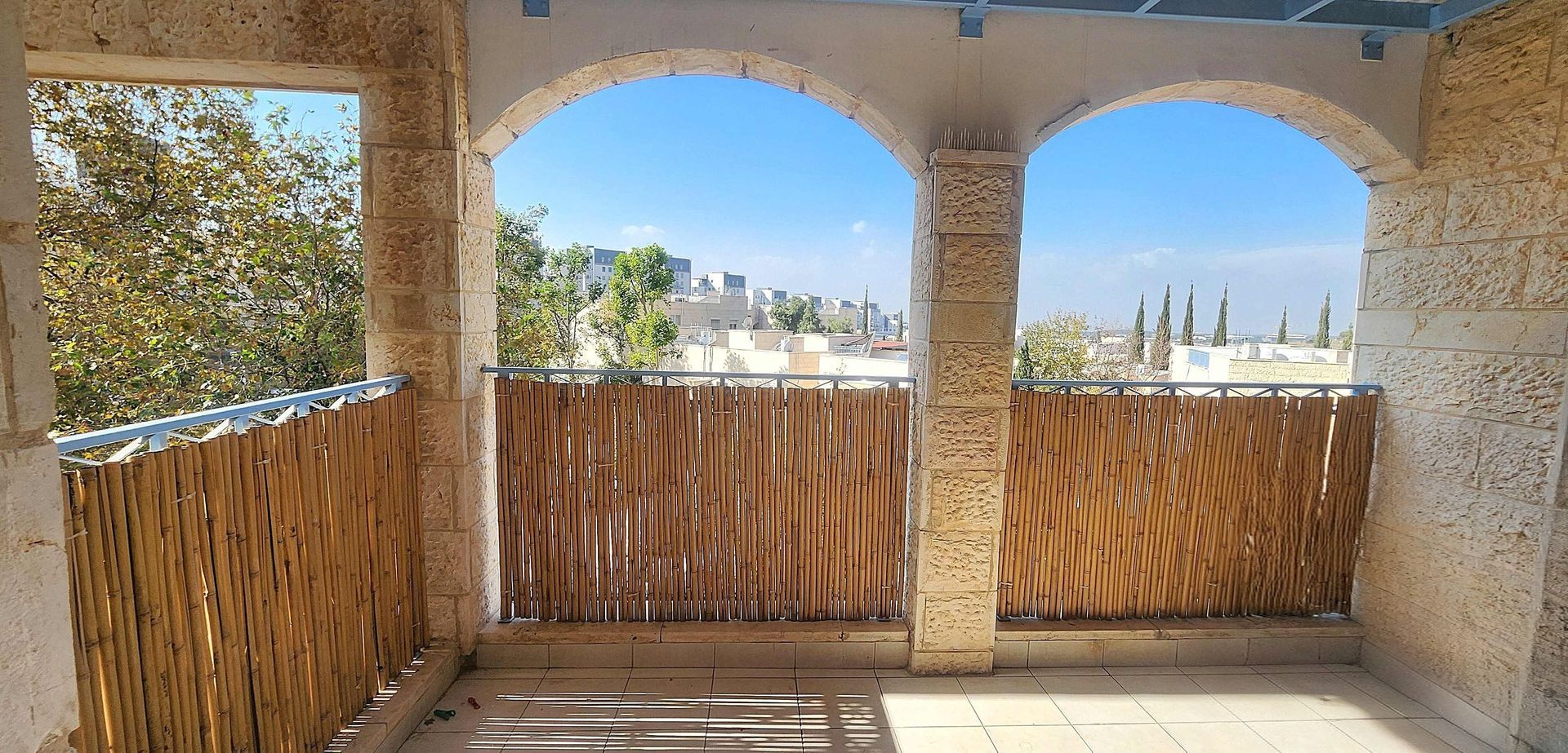 למכירה במודיעין דירת 4 חדרים עם מעלית ונגישות מלאה