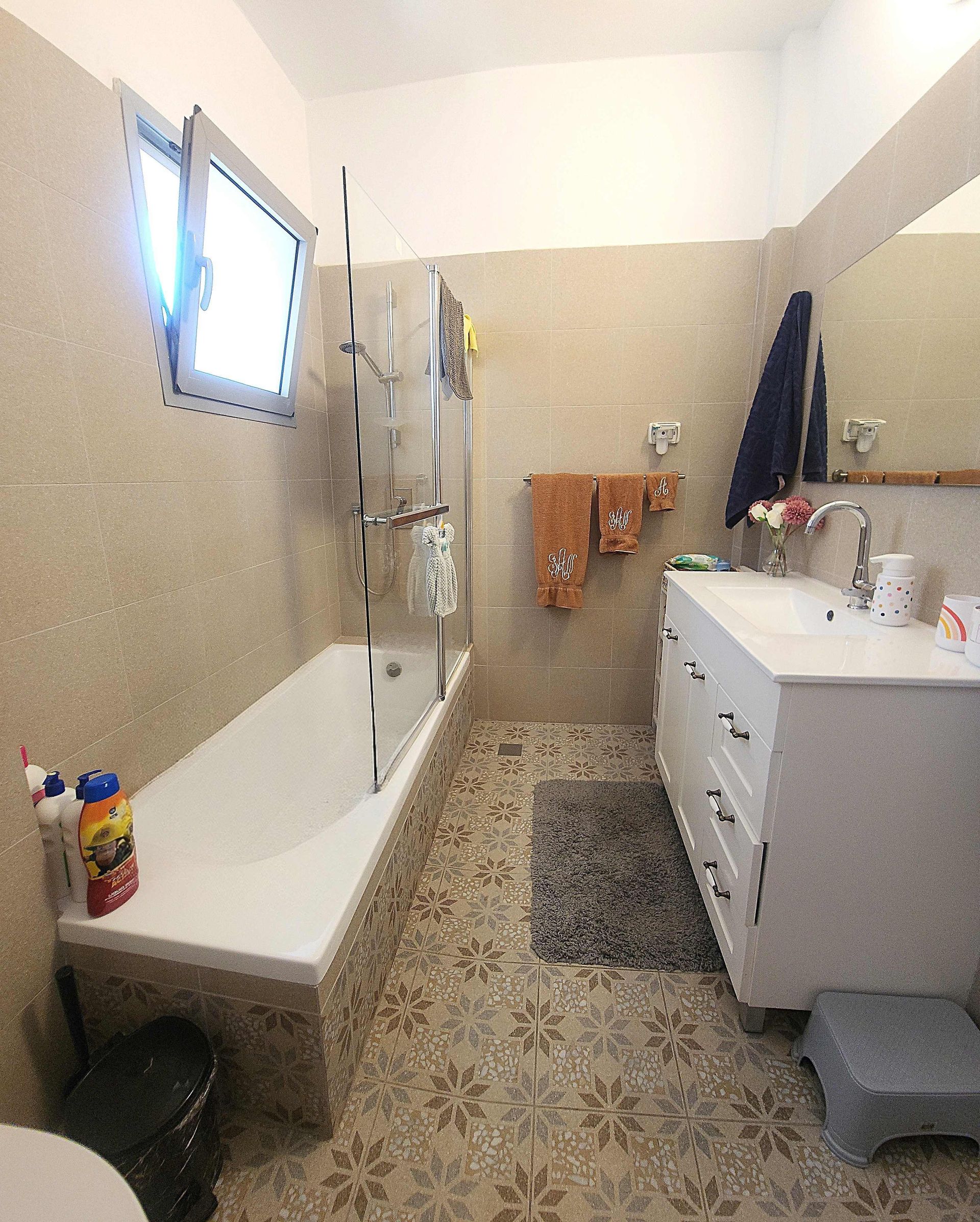 למכירה במודיעין דירת גן 4 חדרים עם מעלית ונגישות מלאה