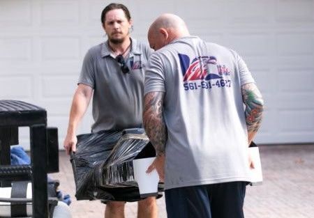 White glove moving service for fragile items