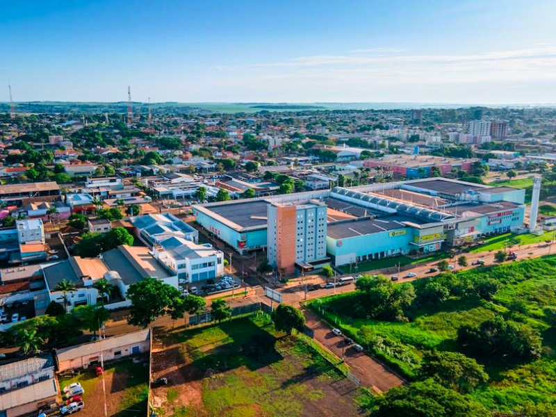 Vista aérea do Hus Hotel e Shopping Avenida Center Dourados