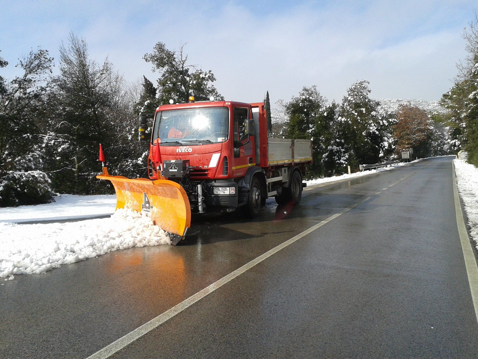 Spazza neve in opera