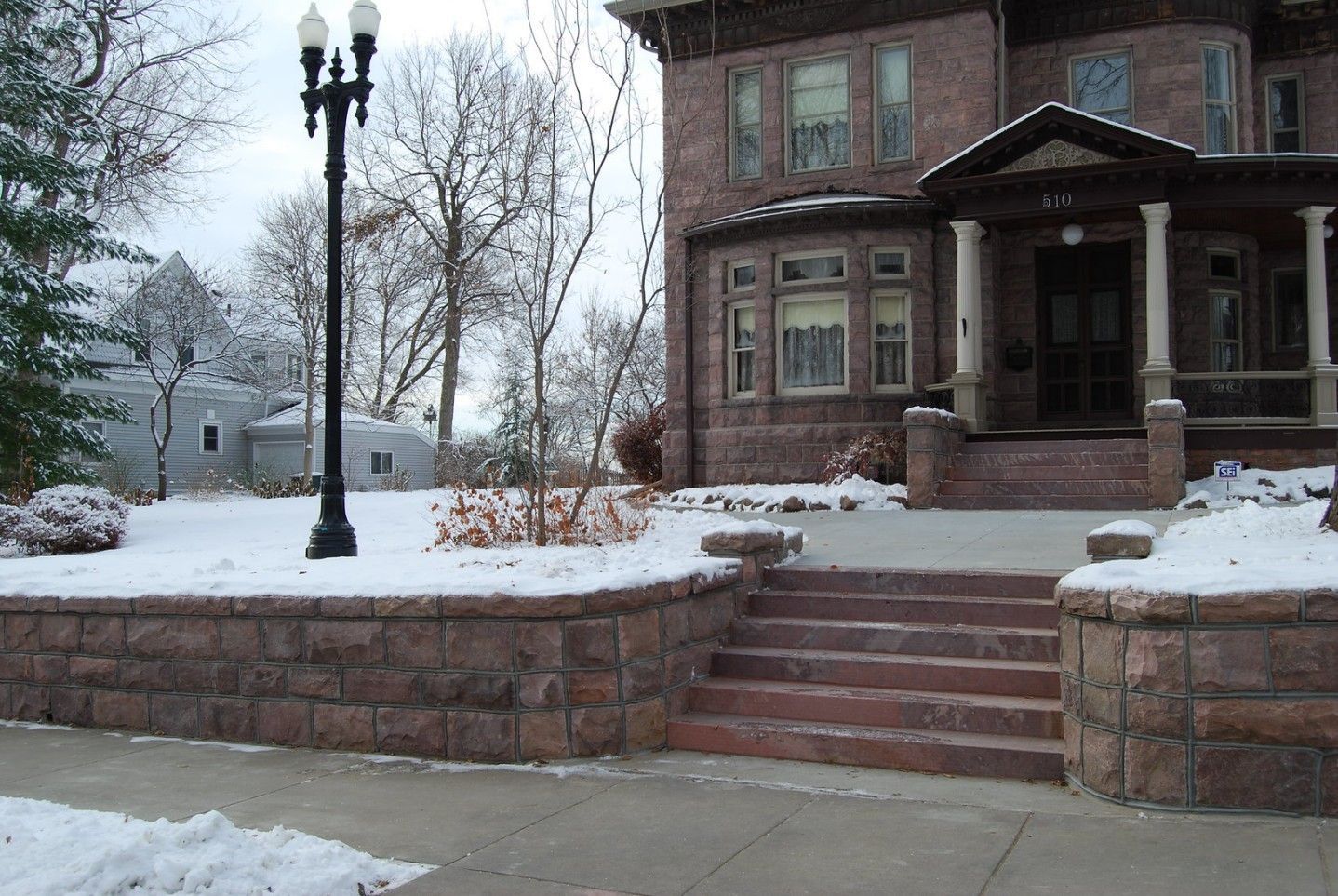 Stone-Quartzite-Retaining-Wall-Stone-Steps-Entryway-Historic-Home-Council-Bluffs-Iowa