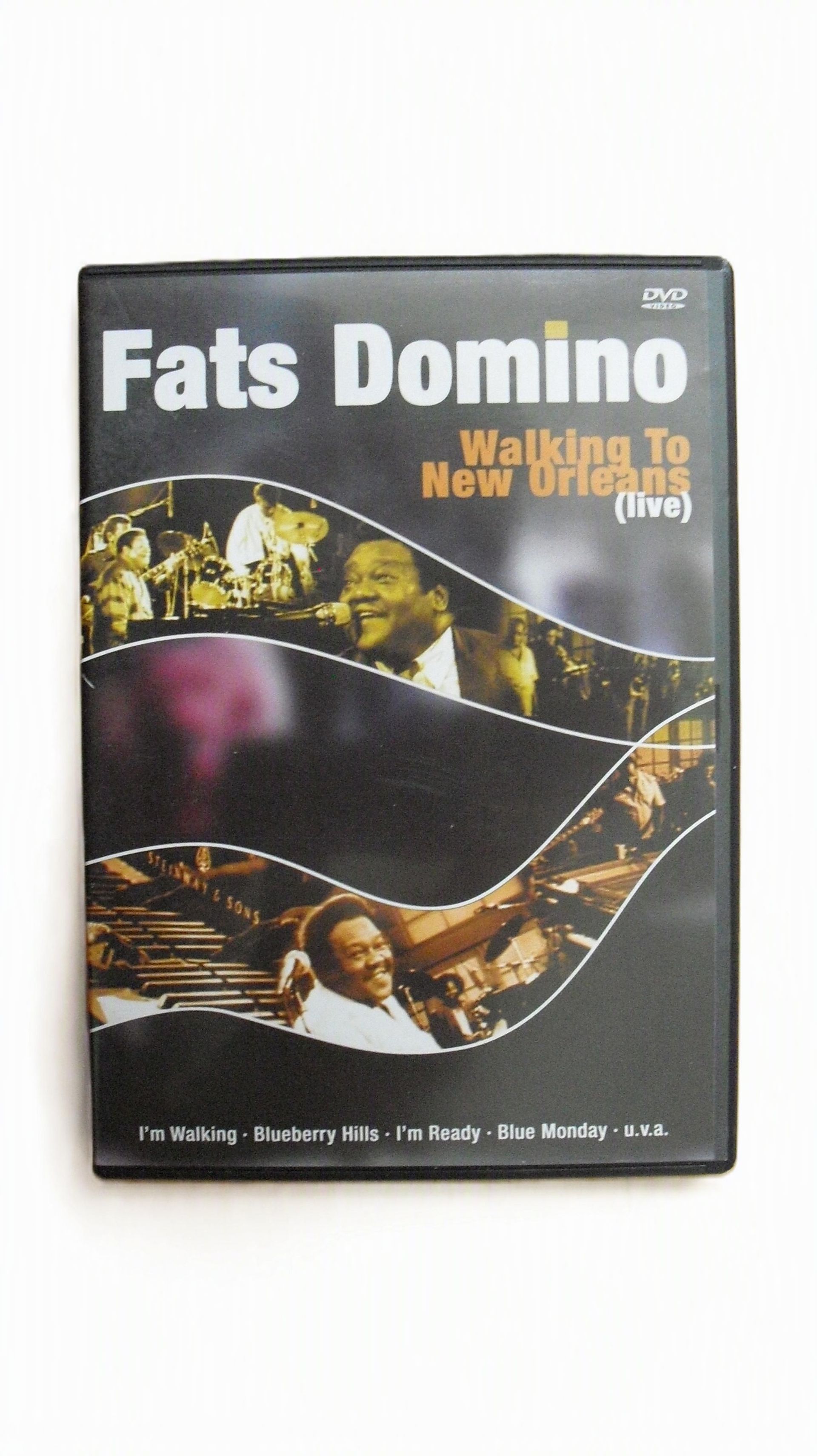 Fats Domino - walking To New Orleans (Live)