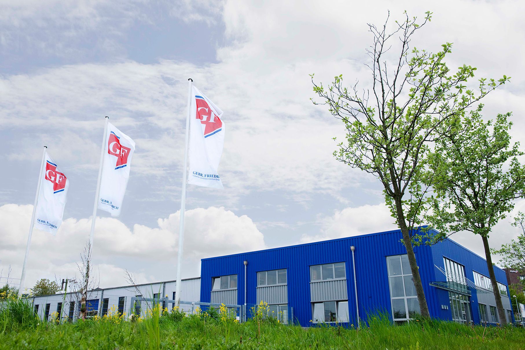 Gebr. Friedrich Industrie- und Elektrotechnik GmbH - Hisshochflagge