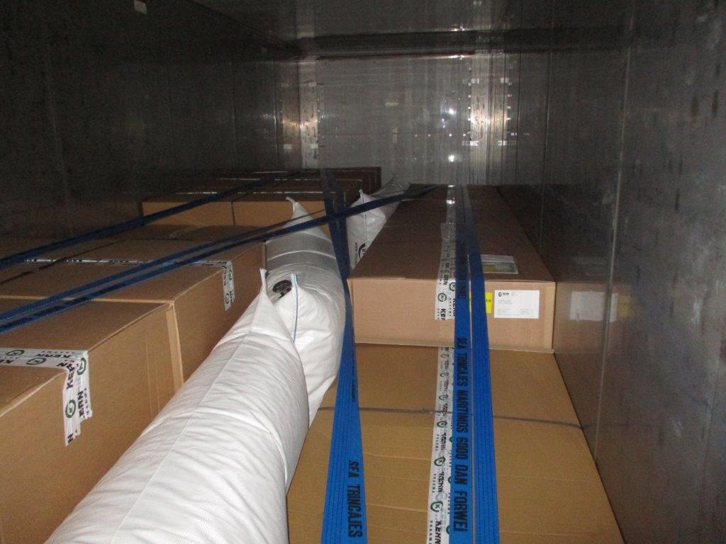 simulated shipping line - sdg lines by Escola Europea