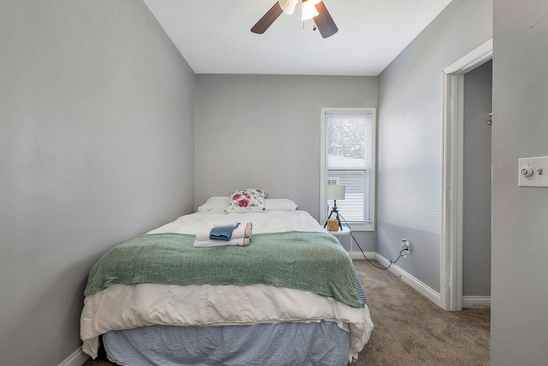 113 N Elm bedroom